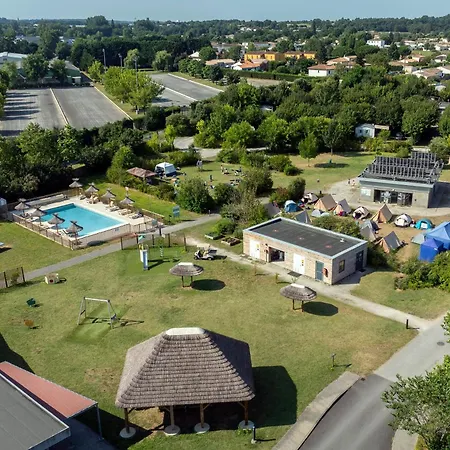 Seasonova Le Plan D'eau Camping