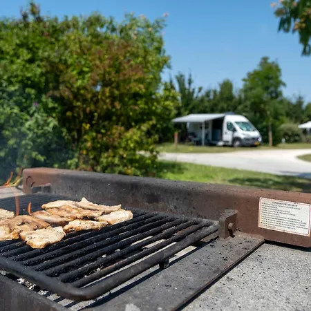 Camping Seasonova Le Plan D'eau *
