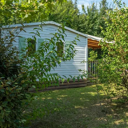 Le Plan D'eau Campsite