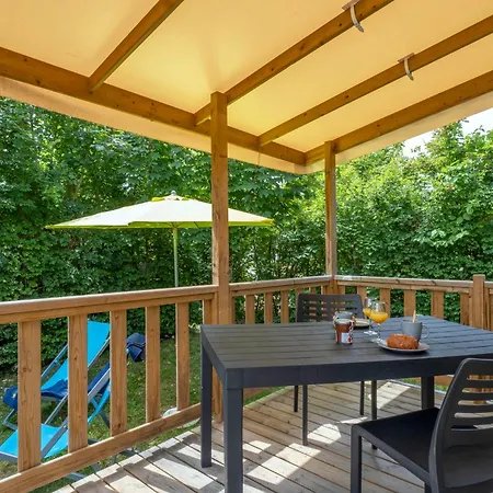 Seasonova Le Plan D'eau Camping Saint-Yrieix-sur-Charente